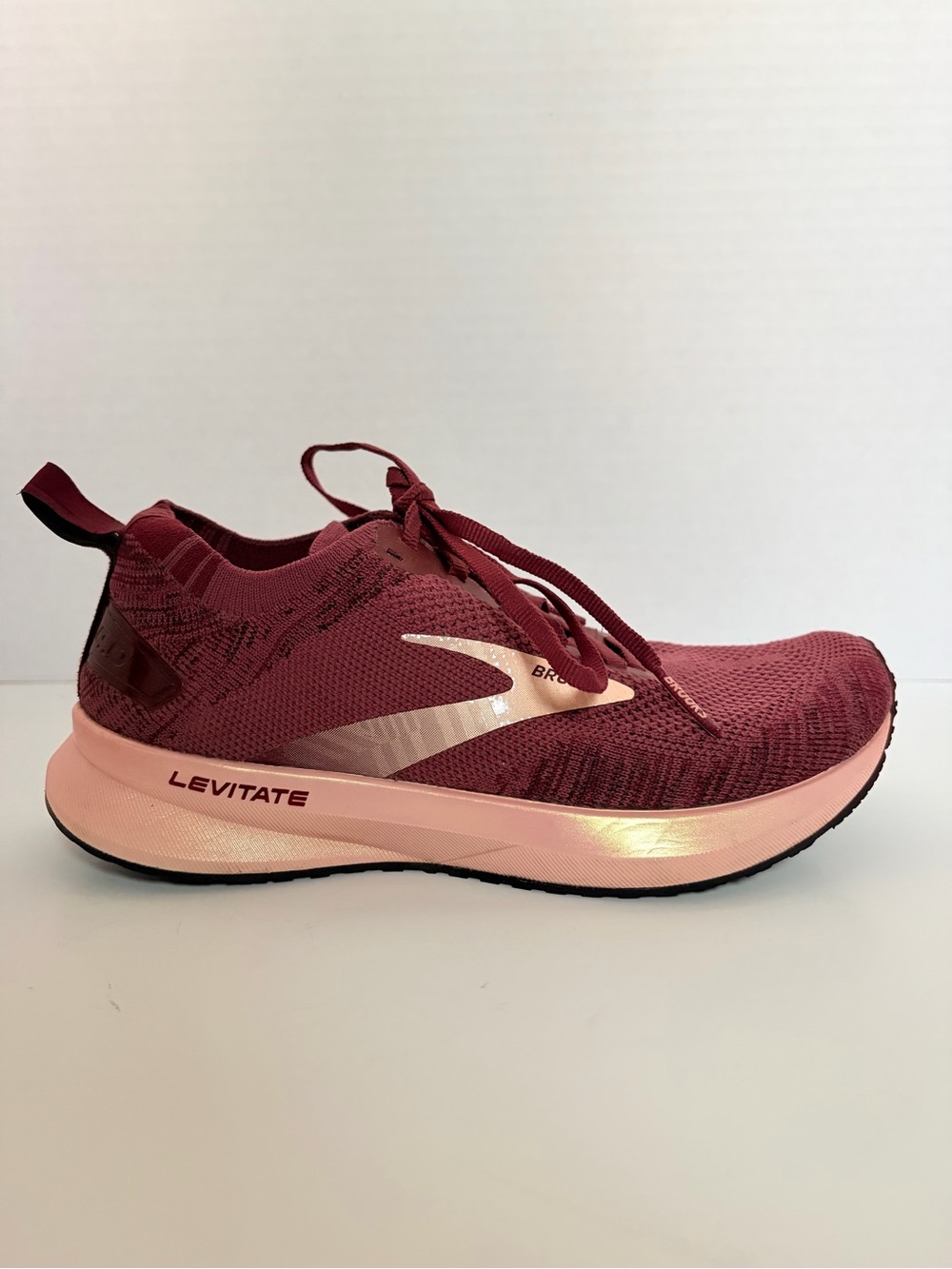 Brooks Levitate 4 Shoes Road Running Lightweight Athletic Sneakers Pink Size 6